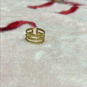 Elegant Gold-Tone Women's Ring